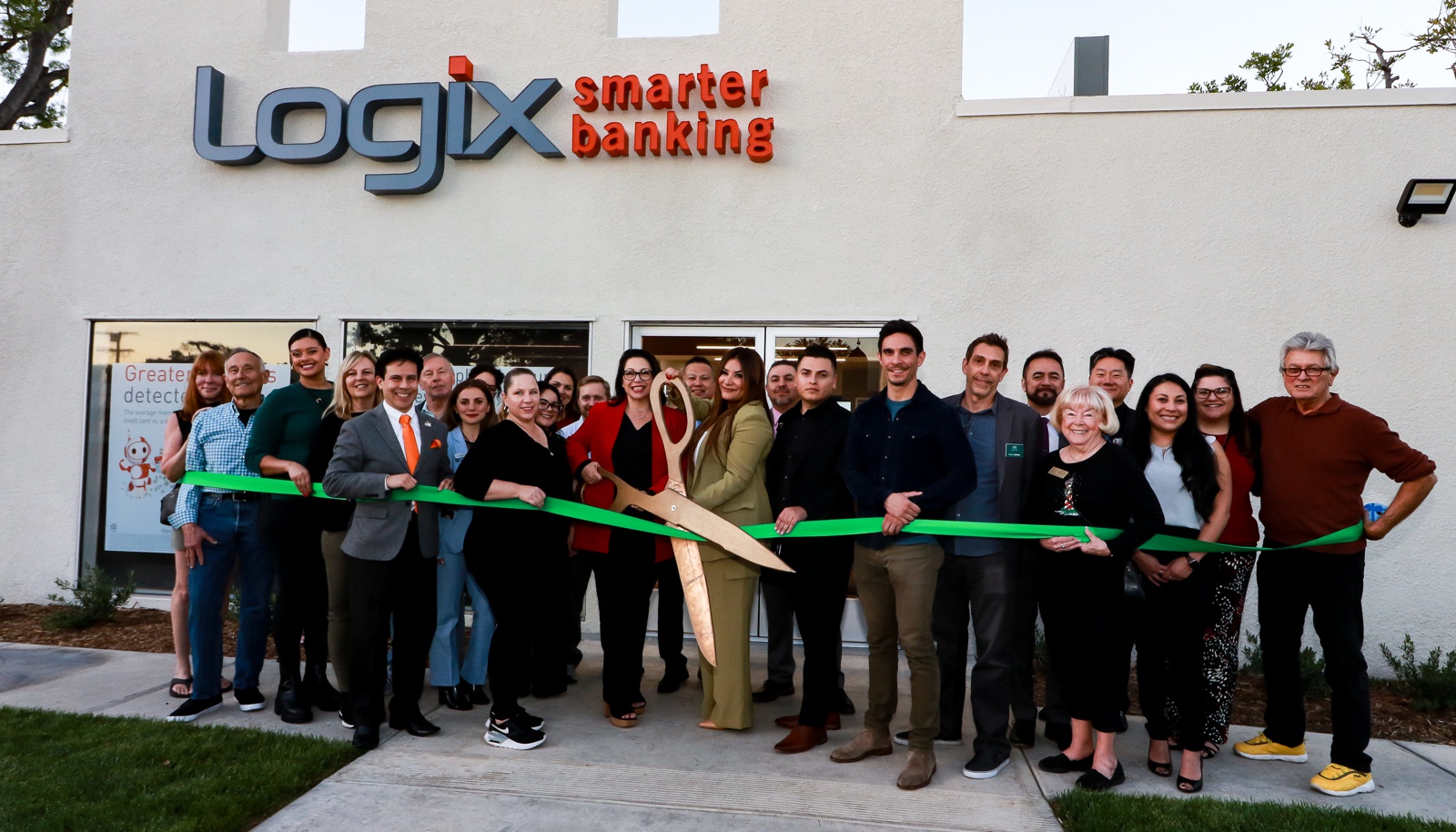 Logix Toluca Lake Ribbon Cutting-12