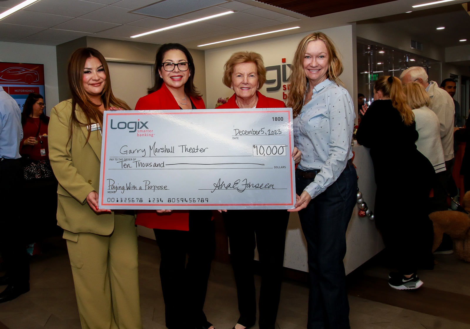 Logix Toluca Lake Ribbon Cutting-20