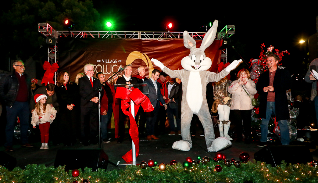 Toluca Lake Christmas Tree 2023 Lighting © (Ross A Benson)